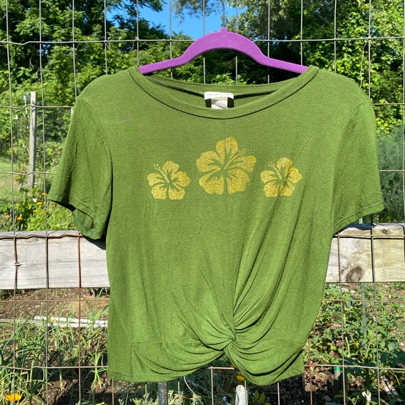 Hibiscus Block Print Cropped Tshirt - Picture 2 of 4